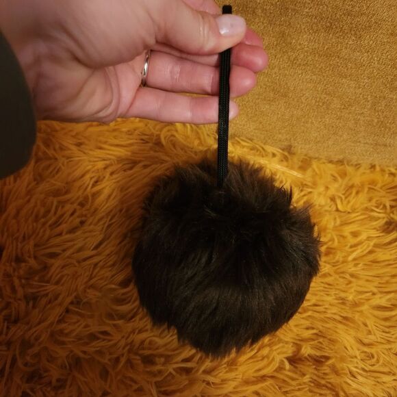 Earmuffs  - Picture 2 of 3